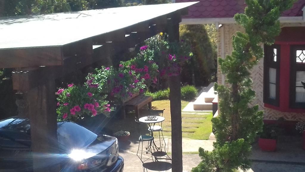 Pousada Toca Dos Tucanos Campos do Jordão Esterno foto